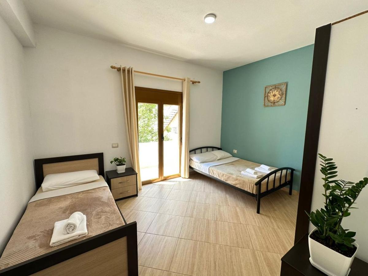 Vlora Villa With Private Parking Ngoại thất bức ảnh