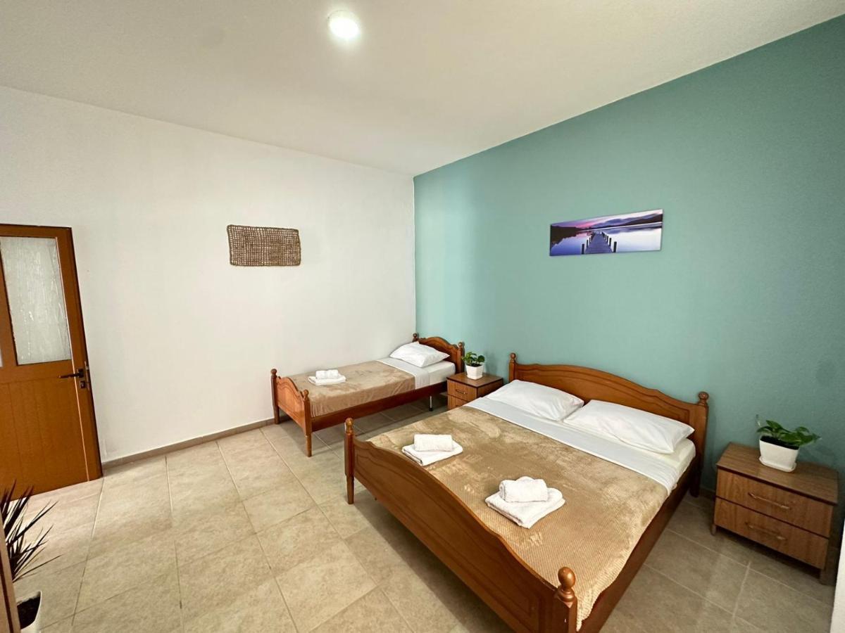 Vlora Villa With Private Parking Ngoại thất bức ảnh