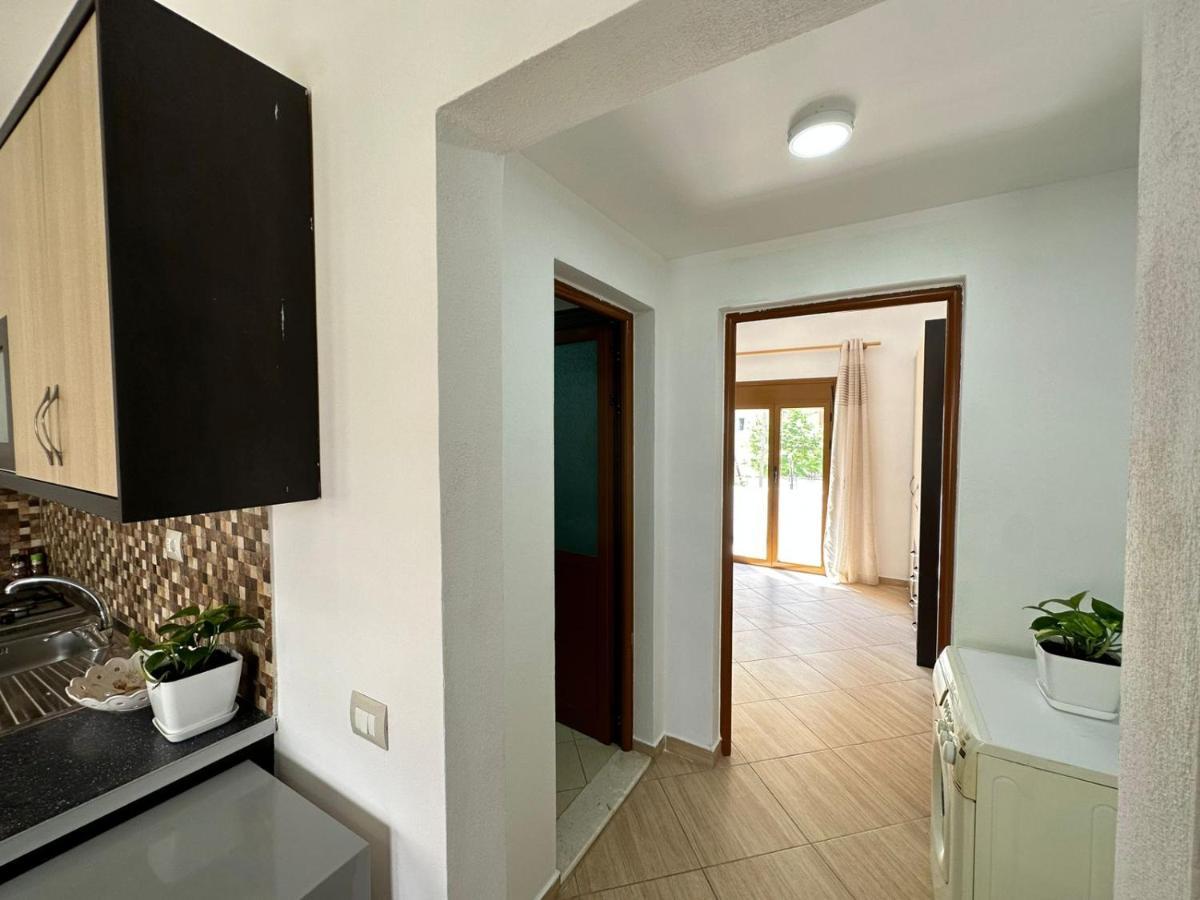 Vlora Villa With Private Parking Ngoại thất bức ảnh