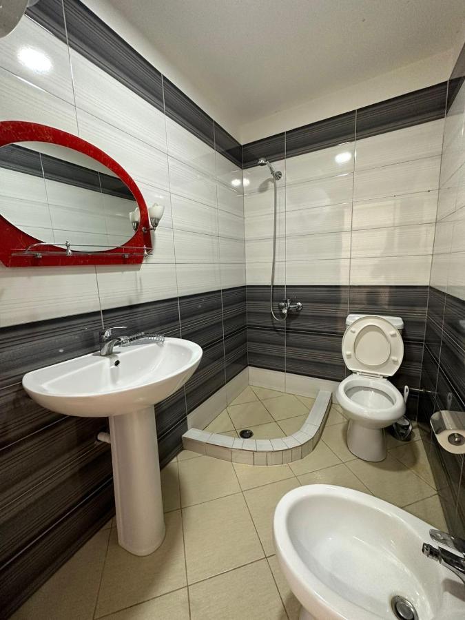 Vlora Villa With Private Parking Ngoại thất bức ảnh