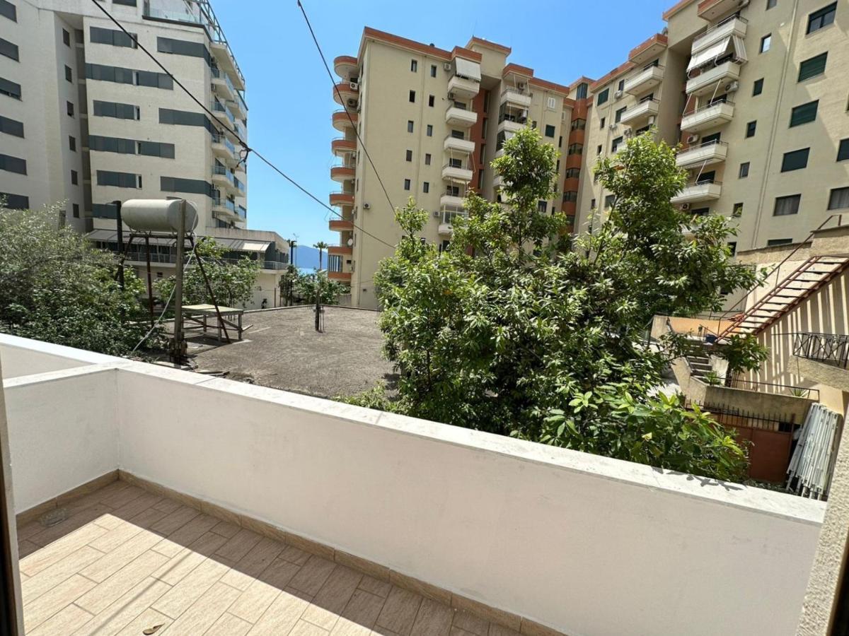 Vlora Villa With Private Parking Ngoại thất bức ảnh