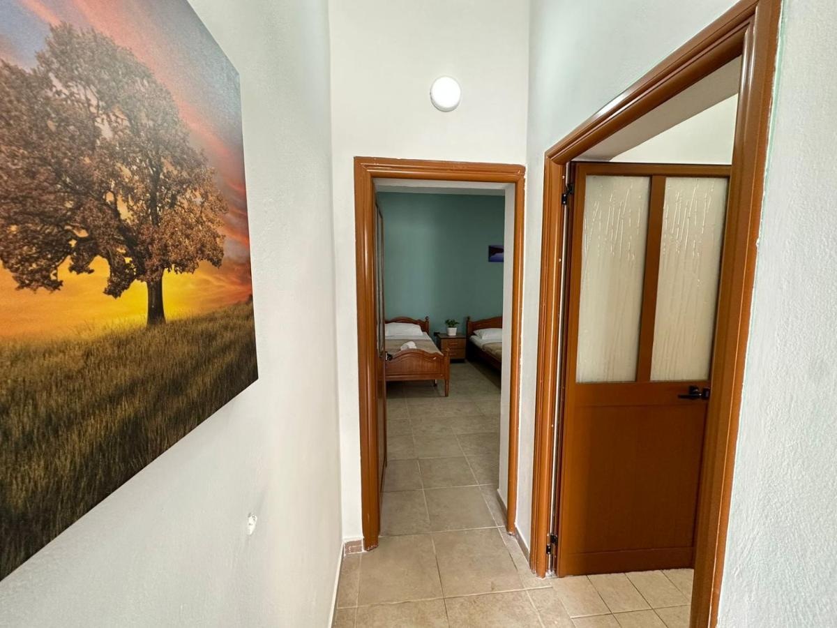 Vlora Villa With Private Parking Ngoại thất bức ảnh