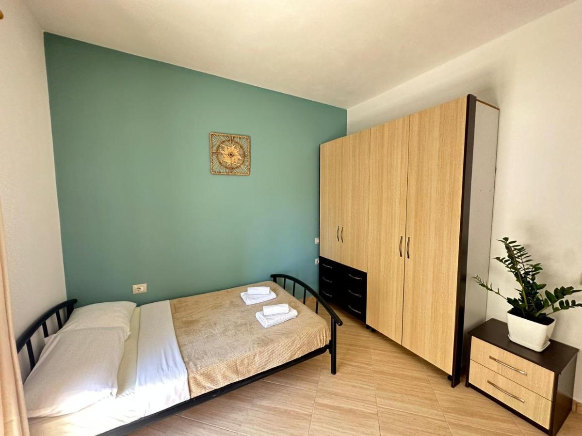 Vlora Villa With Private Parking Ngoại thất bức ảnh