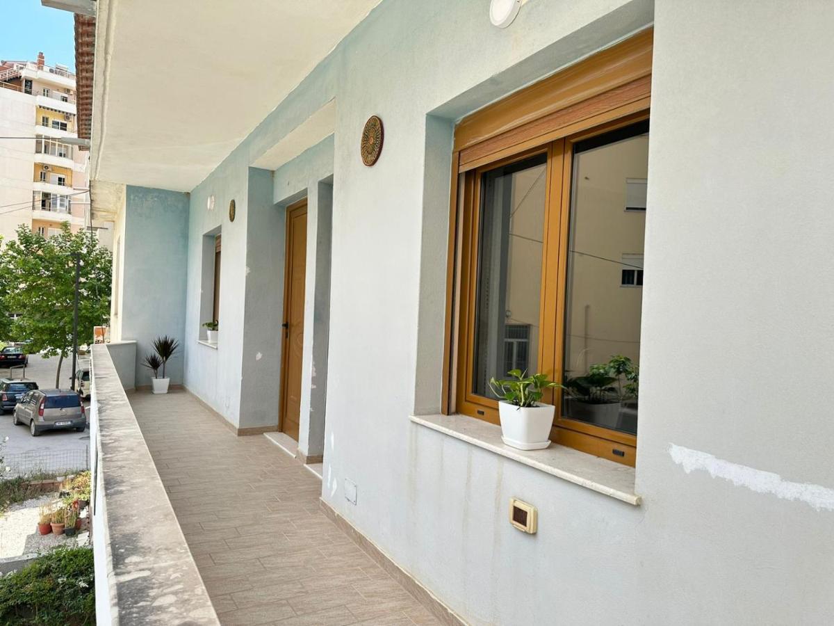 Vlora Villa With Private Parking Ngoại thất bức ảnh